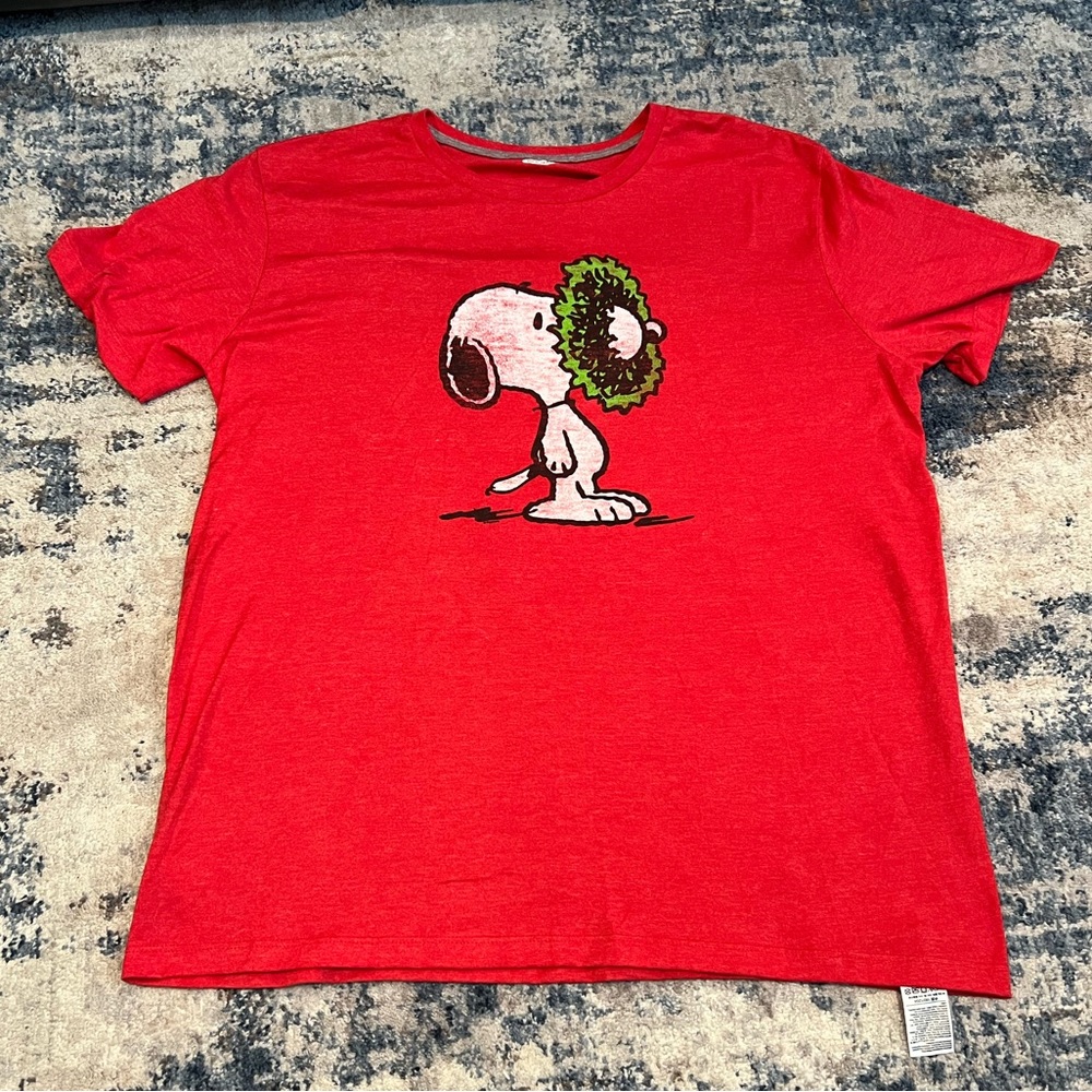 Old Navy Snoopy Red Christmas - Size XL - 50% Cotton & 50% Polyester